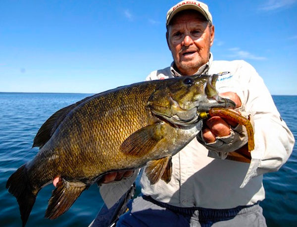 Nothing changed with fish tech? Near 30 smallie limit!! Just follow the  fish now – BassBlaster