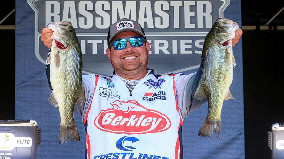 Cox saved by General, White made history, Shorter rods now? – BassBlaster